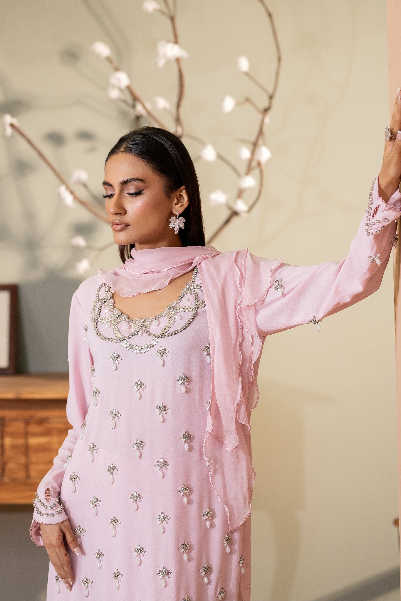 EST-010 MEHAK