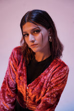 Load image into Gallery viewer, Plunge Neck Crop Top
