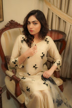 Load image into Gallery viewer, EST-006 AANCHAL
