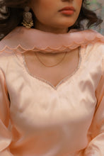 Load image into Gallery viewer, EST-001 KANWAL
